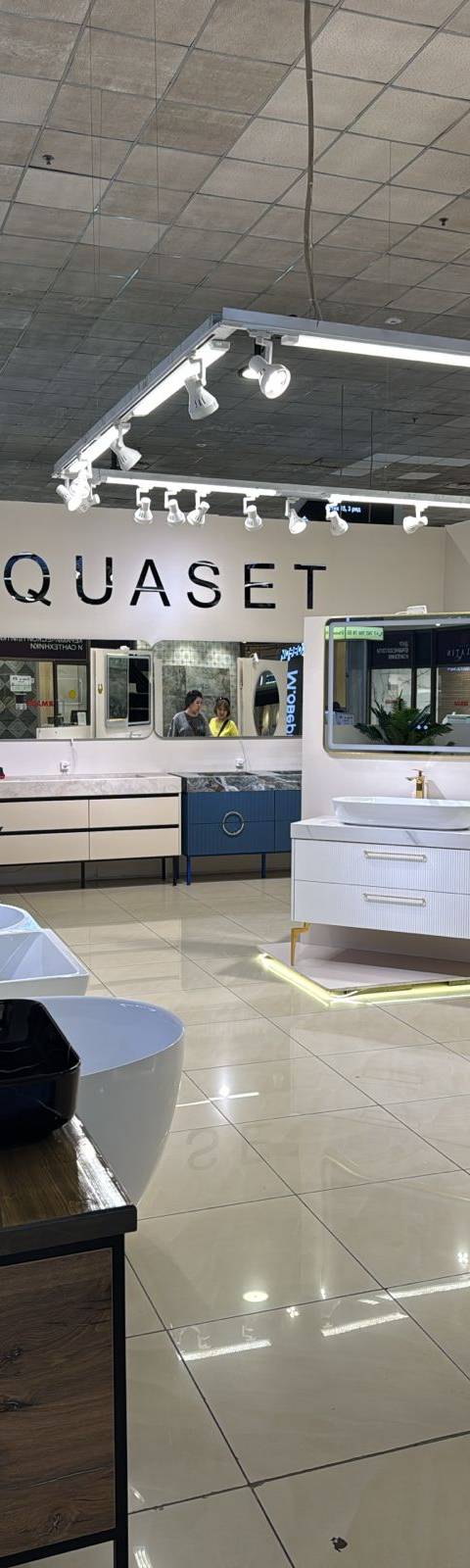 Современные ванные комнаты от AQUASET